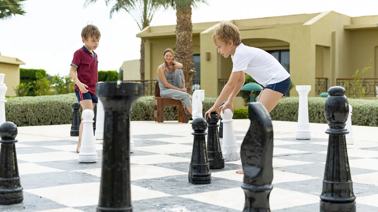 الفندق ثري كورنرز فيروز بلازا بيتش - مرسى علم